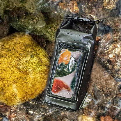 2L Dry Bag Touch Screen Waterproof Bags For Trekking Drifting Rafting Surfing kayak Outdoor Sports Bags Camping Equipment